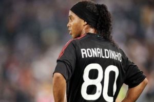 Ronaldinho transferinde p&uuml;r&uuml;z &ccedil;ıktı