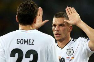 Joachim L&ouml;w, Podolski'nin iyi bir sezon ge&ccedil;irdiğini s&ouml;yledi