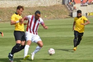 Bandırmaspor, İstanbulspor'u iki ma&ccedil; sonunda ge&ccedil;erek adını finale yazdırdı