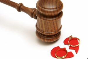 Fransa'da 'şipşak' boşanma! 50 euro veren kurtulacak!