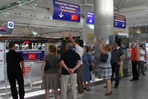 Sahte pasaportla Umre yolculuğu yarım kaldı!