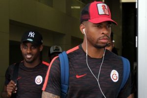 Ryan Donk, Hollanda'da sezonun en k&ouml;t&uuml; 11'ine se&ccedil;ildi