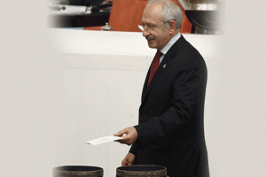 AKP'li vekil: "Kemal Kılı&ccedil;daroğlu hayır oyu kullandı"