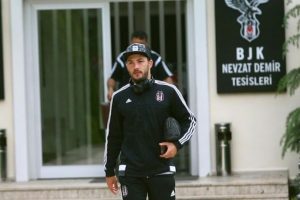 Beşiktaş, Torku Konyaspor ile bu akşam yapacağı karşılaşma i&ccedil;in Konya'ya gitti