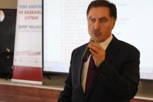 "T&uuml;rkiye, Kenan Evren'in diktiği anayasaya sığmıyor"