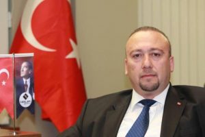 CHP'li &Ouml;zkan Yalım: AKP Kanadında 80-90 fire verilmiştir