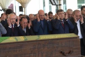 Kılı&ccedil;daroğlu, G&uuml;rcan Dağdaş'ın annesinin cenaze t&ouml;renine katıldı