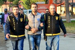 Hırsızı &ouml;ld&uuml;ren d&uuml;kkan sahibine ceza verilmedi