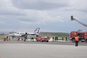 Eskişehir'de u&ccedil;ak kazasına m&uuml;dahale tatbikatı