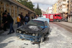 Eskişehir'de otomobil alev alev yandı