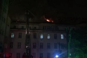 Ankara'da korku dolu dakikalar: Hastalar tahliye ediliyor