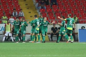 Bursaspor'un gen&ccedil; oyuncuları ma&ccedil; sonu a&ccedil;ıklamalarda bulundu