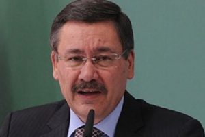 G&ouml;k&ccedil;ek: 'Bir tanesi geliyor bir tanesi'