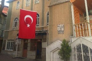 Bursalı şehit babasının bayrak sevgisi duygulandırdı