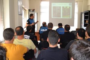 Bursa'da polisten itfaiyecilere dolandırıcılık semineri