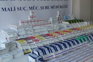 Sahte re&ccedil;ete operasyonunda ila&ccedil;lar sergilendi