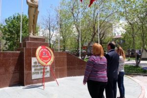 CHP &ccedil;elenk koydu, polis kaldırdı