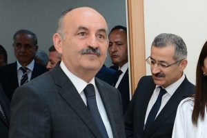Bakan M&uuml;ezzinoğlu: Hi&ccedil; isim tartışmadık