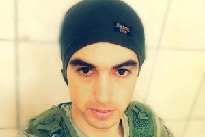 Şehit piyade er, annesinin mezarının yanına defnedildi