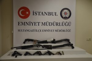 İstanbul'da &ccedil;uvaldan 10 adet silah &ccedil;ıktı