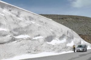Kurtik Dağı'nda kar kalınlığı 6 metre