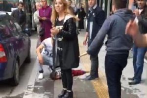 5'inci kattan d&uuml;şen Iraklı &ccedil;ocuk &ouml;ld&uuml;