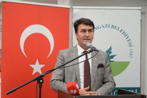 Bursa Osmangazi Belediye Başkanı muhtarları dinledi