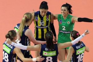 Fenerbah&ccedil;e'nin yıldızları imzaladı