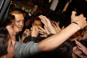 Rizeli gen&ccedil;ten Cumhurbaşkanı Erdoğan'a: "Bana sevdiğim kızı isteyin"