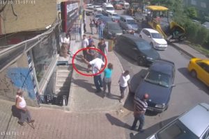 İstanbul'da silahlı dehşet anları kamerada