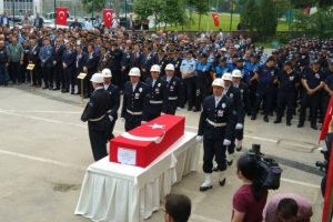 Bursa'da şehit polis son yolculuğuna uğurlandı