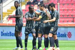 Akhisar Belediyespor'un en başarılı sezonu