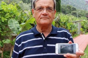 Pilotların Silivri'de 'g&ouml;rd&uuml;k' dedikleri UFO'yu, Fethiye'de fotoğrafladığını iddia etti