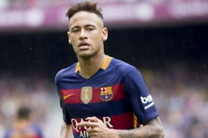 Neymar, &ccedil;ılgın teklifi reddetti!