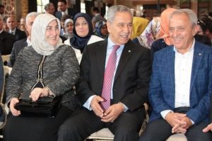 Arın&ccedil;, Ak Parti kongresine katılmama nedenini a&ccedil;ıkladı