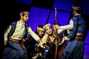 "55. Uluslararası Bursa Festivali"nde '&Ccedil;akırcalı Efe' sahnelendi