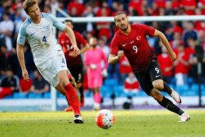 Cenk Tosun, İngiltere ma&ccedil;ı sonrası a&ccedil;ıklamalarda bulundu