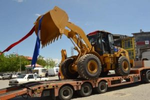 Belediyeye alınan 'loder' i&ccedil;in t&ouml;ren yapıldı