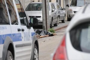 3'&uuml;nc&uuml; kattan d&uuml;şerek &ouml;l&uuml;mde intihar ş&uuml;phesi