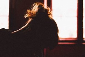 Cinsiyet değiştiren &uuml;vey kızına defalarca tecav&uuml;z etti!