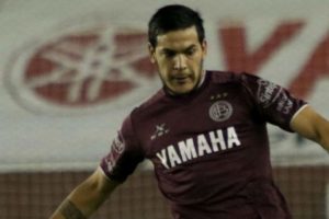 Fenerbah&ccedil;e'nin Lanus'ta forma giyen Gustavo Gomez ile ilgilendiği ileri s&uuml;r&uuml;ld&uuml;