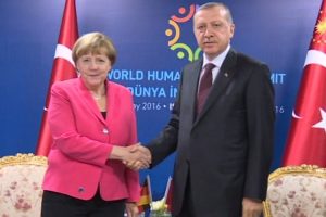 Erdoğan, Merkel ve Rutte'yi kabul etti