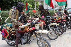 Afganistan'da 16 Taliban &uuml;yesi teslim oldu