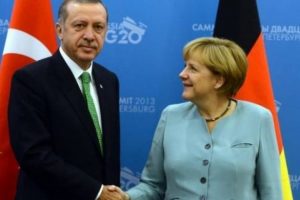 Angela Merkel'den flaş T&uuml;rkiye a&ccedil;ıklaması