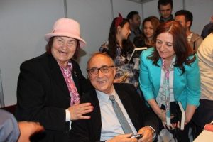 Şair Ataol Behramoğlu,  64 yıl sonra ilkokul arkadaşıyla buluştu