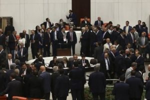 Dokunulmazlıkta g&ouml;zler yargı s&uuml;recinde