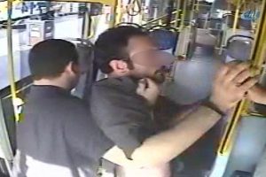 Şof&ouml;re yumruk atan polise 10 yıl hapis istemi