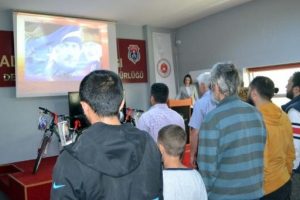 Bursa'da &ccedil;ocuk su&ccedil;luluları sevindiren hediyeler