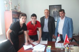 Beşiktaş Yalovalı ikizleri kaptı