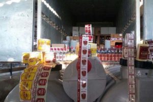 Manisa'da sahte i&ccedil;ki &uuml;retim &ccedil;iftliğine baskın 4 g&ouml;zaltı